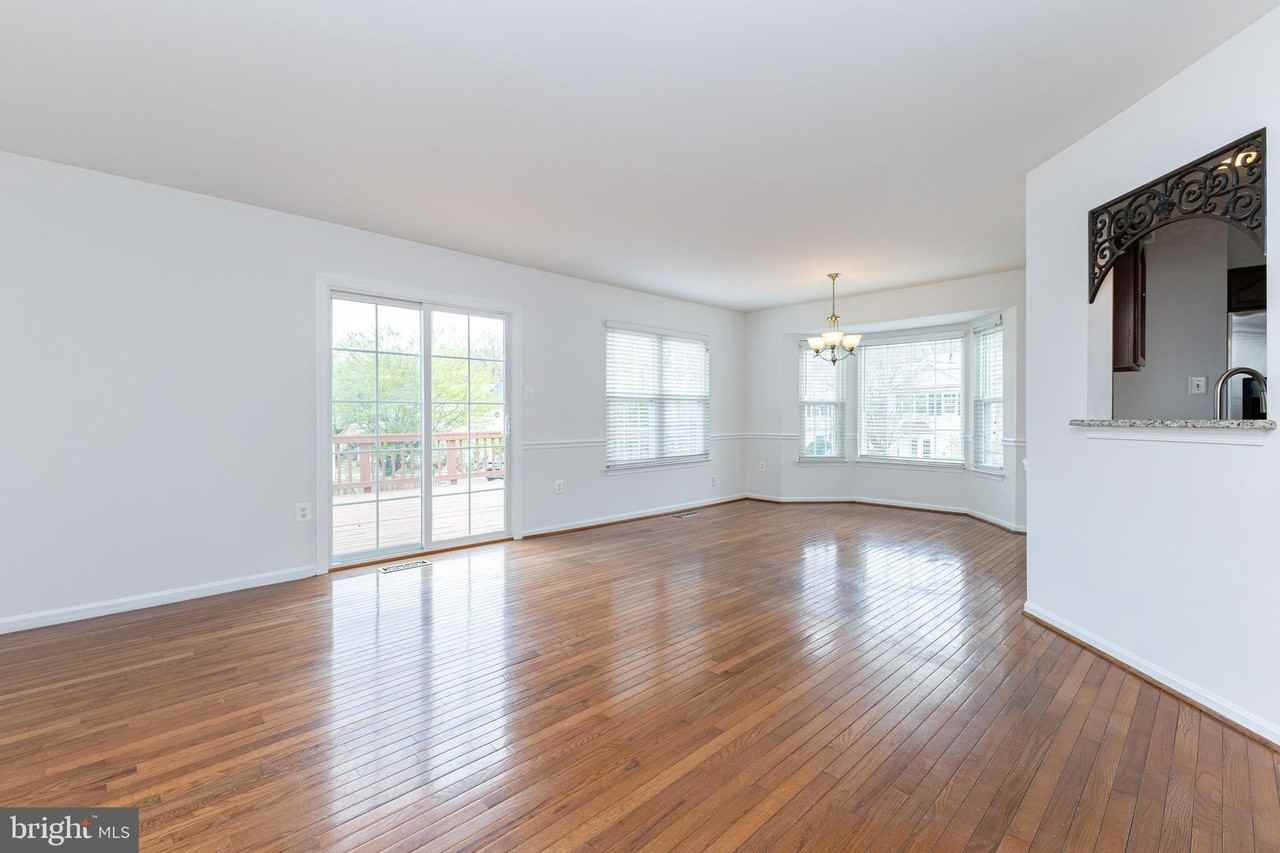 6751 Jenny Leigh Ct - Photo 4 of 26