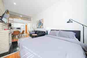 featured image of 28 W 86th St