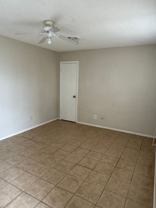 423 E Clinton St - Photo 1 of 1