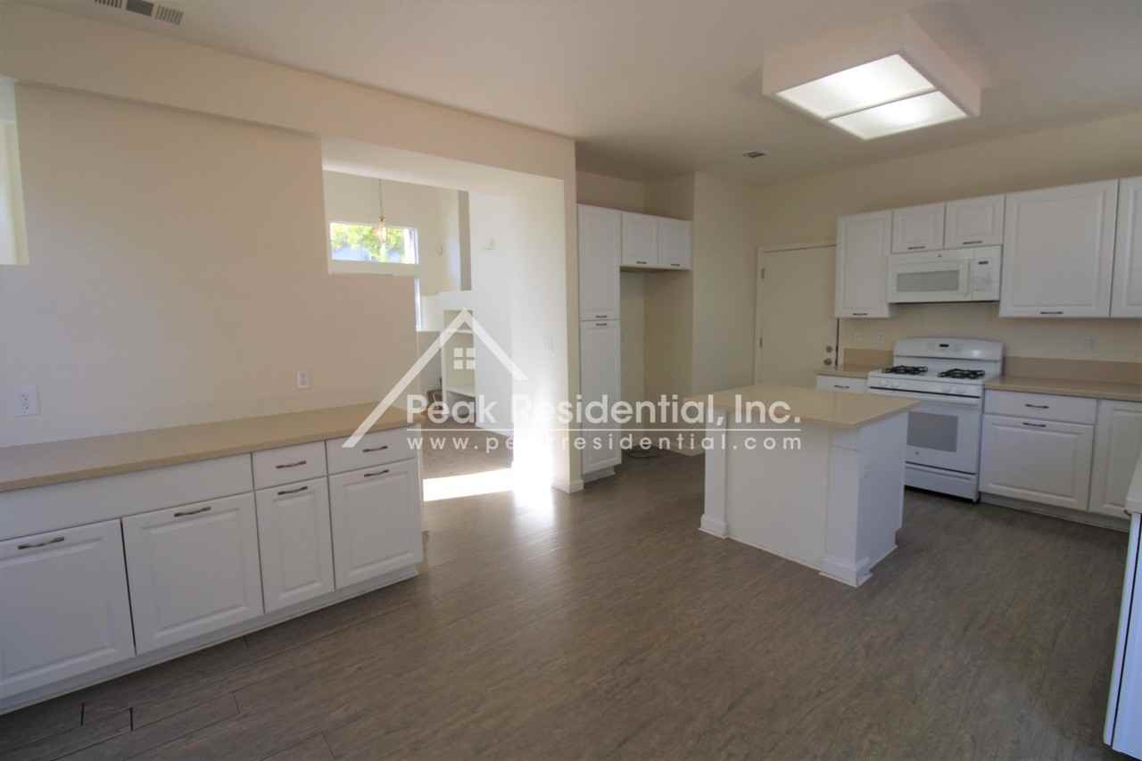 9543 Dominion Wood Ln - Photo 7 of 25