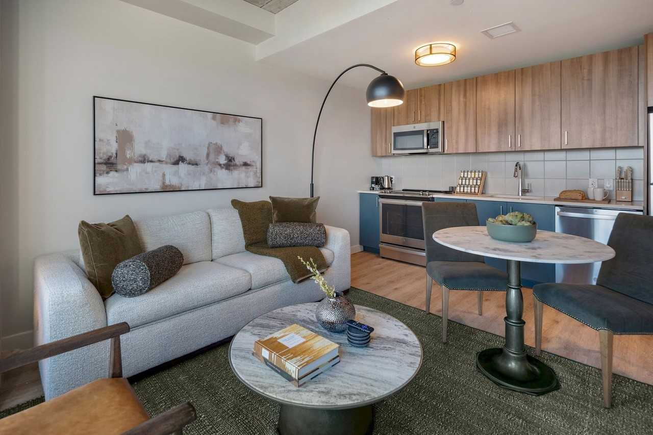 485 Foley Street - Photo 4 of 50