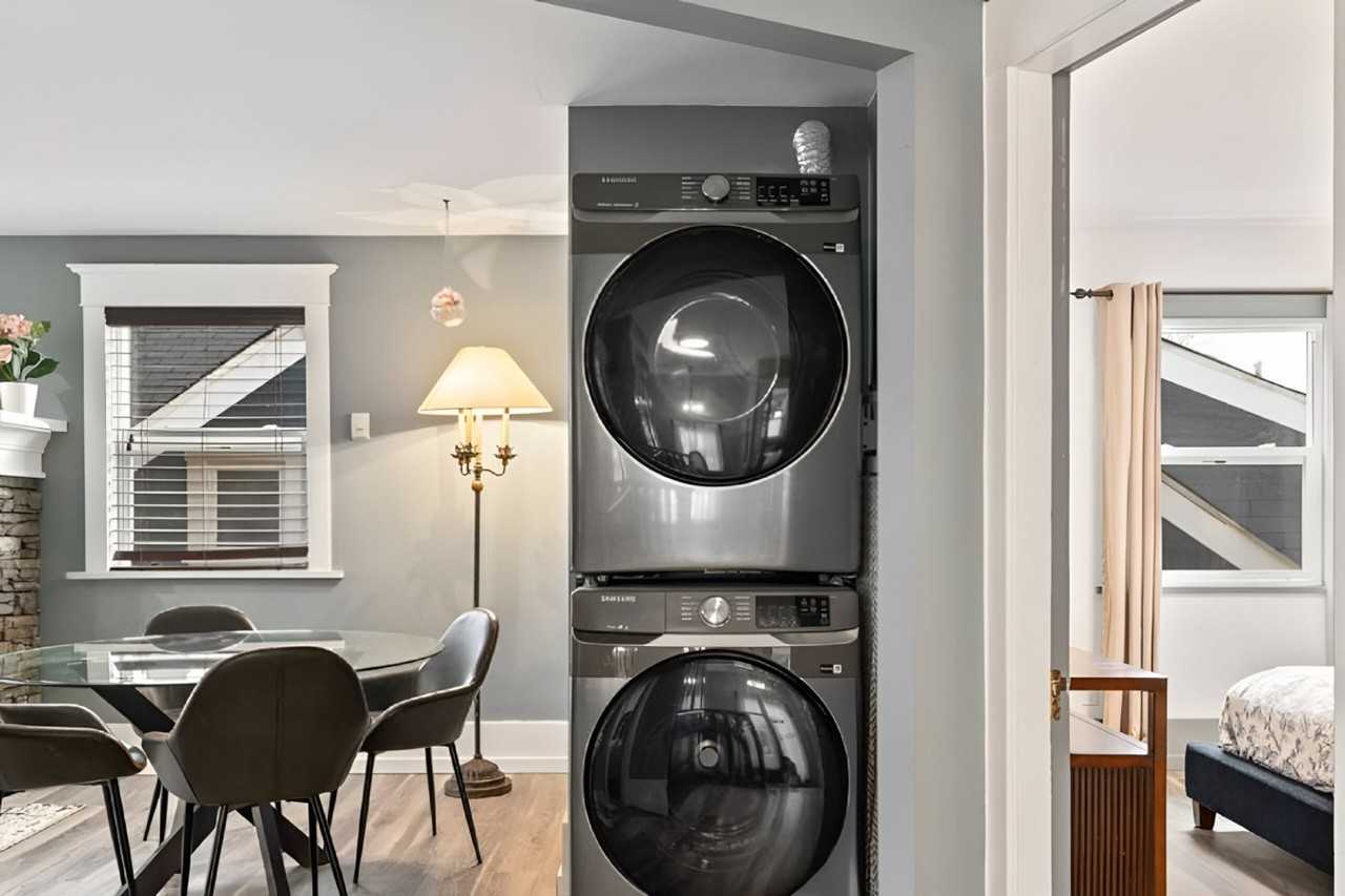 2029 Collingwood St #1051859P - Photo 3 of 14