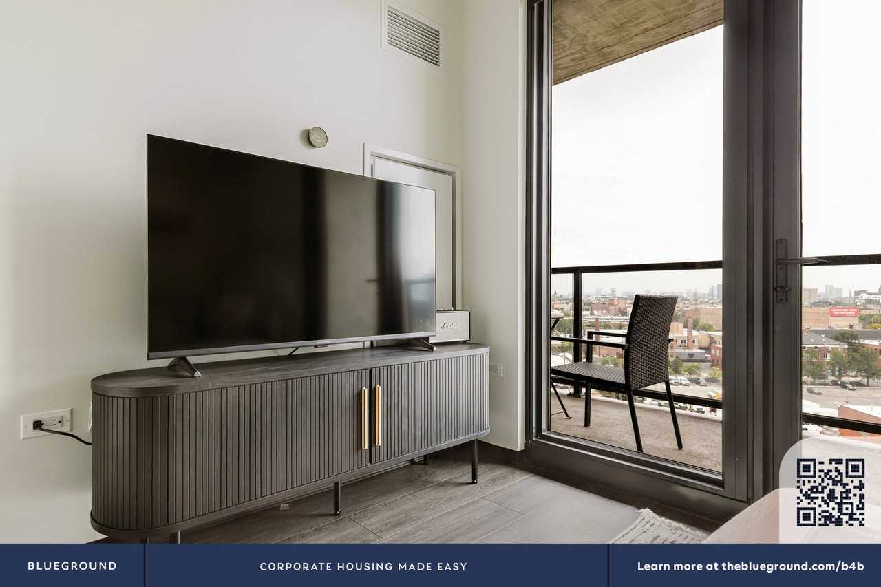 1454 W Randolph St #1308 - Photo 6 of 50