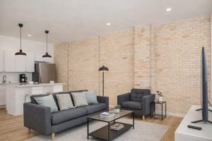 featured image of 125 W Wisconsin Ave