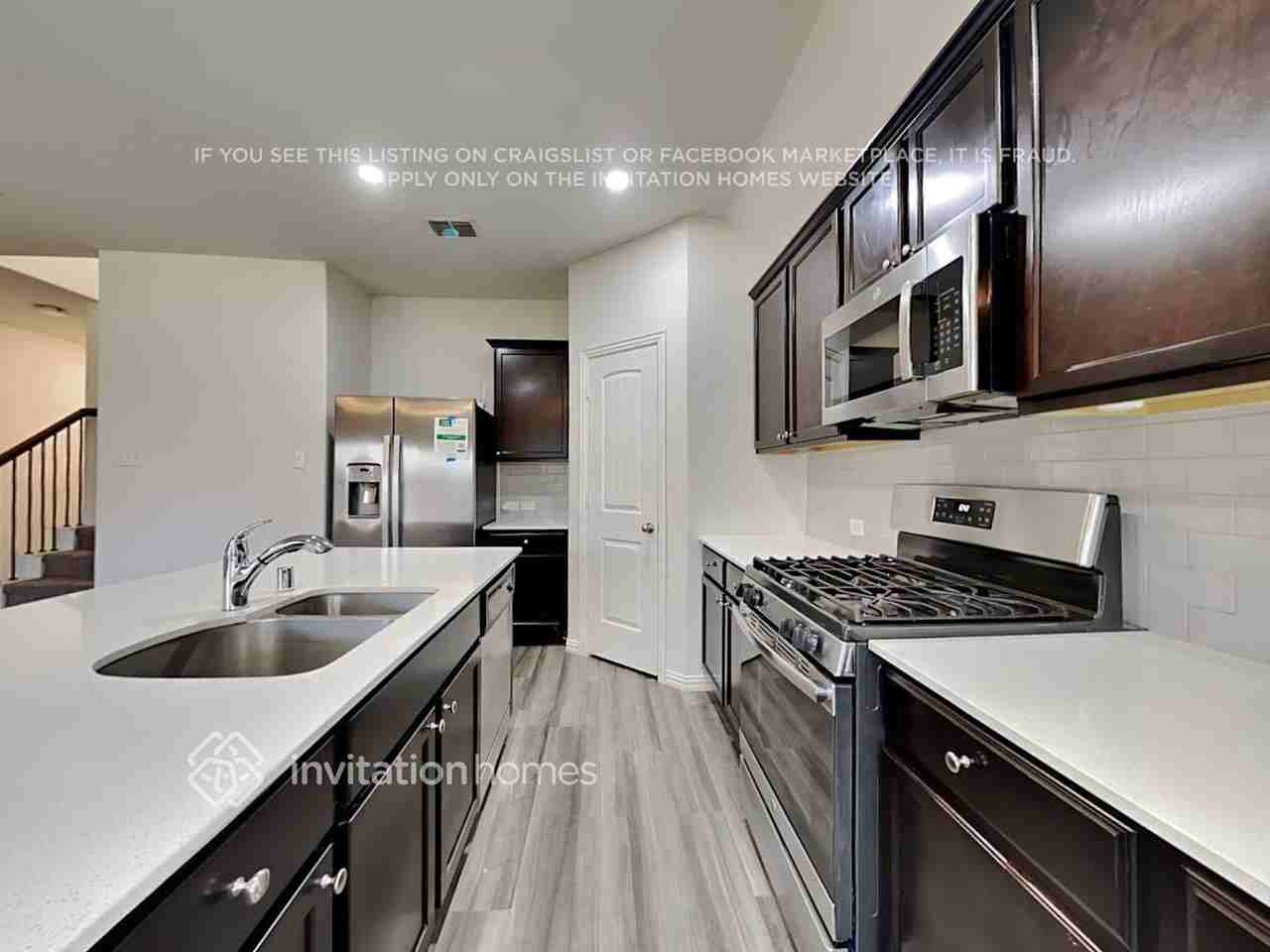 1341 Rembrandt Dr - Photo 5 of 10