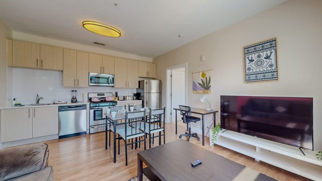 573 Bedford St #1501464P - Photo 3 of 26