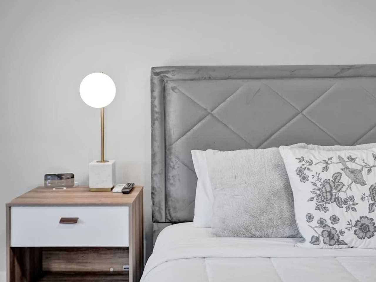 3204 Northeast 9th Street - Photo 6 of 25