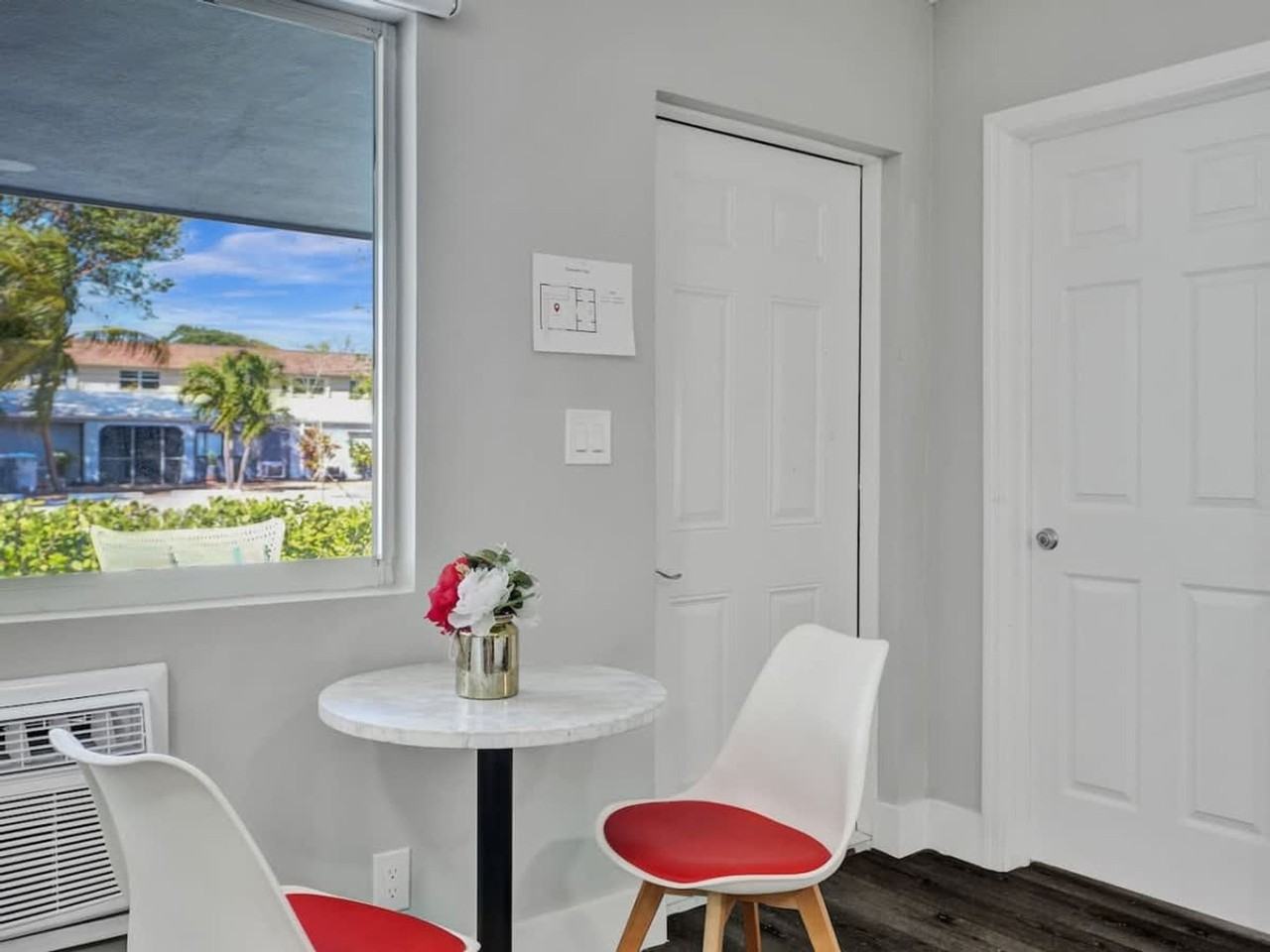 3204 Northeast 9th Street - Photo 7 of 25