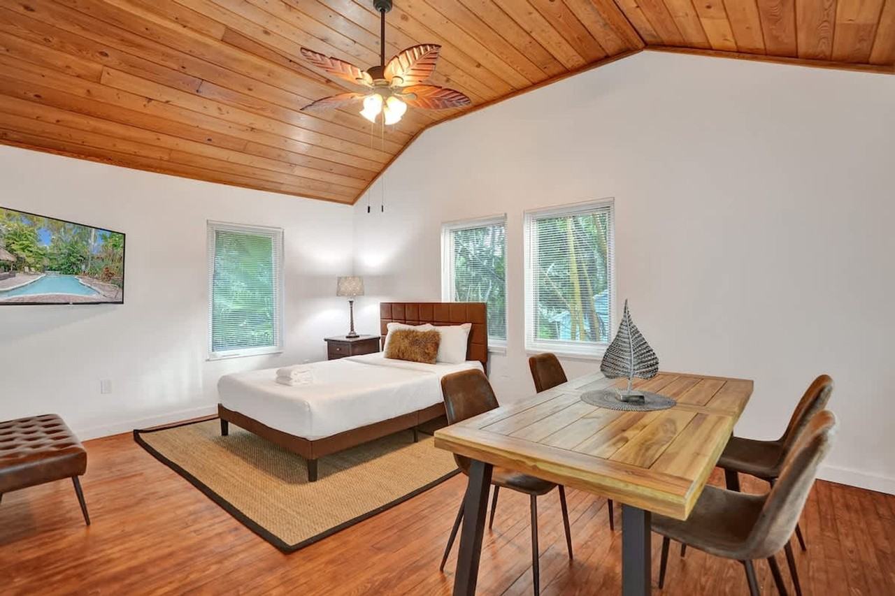 1115 Southwest 4th Street - Photo 2 of 50