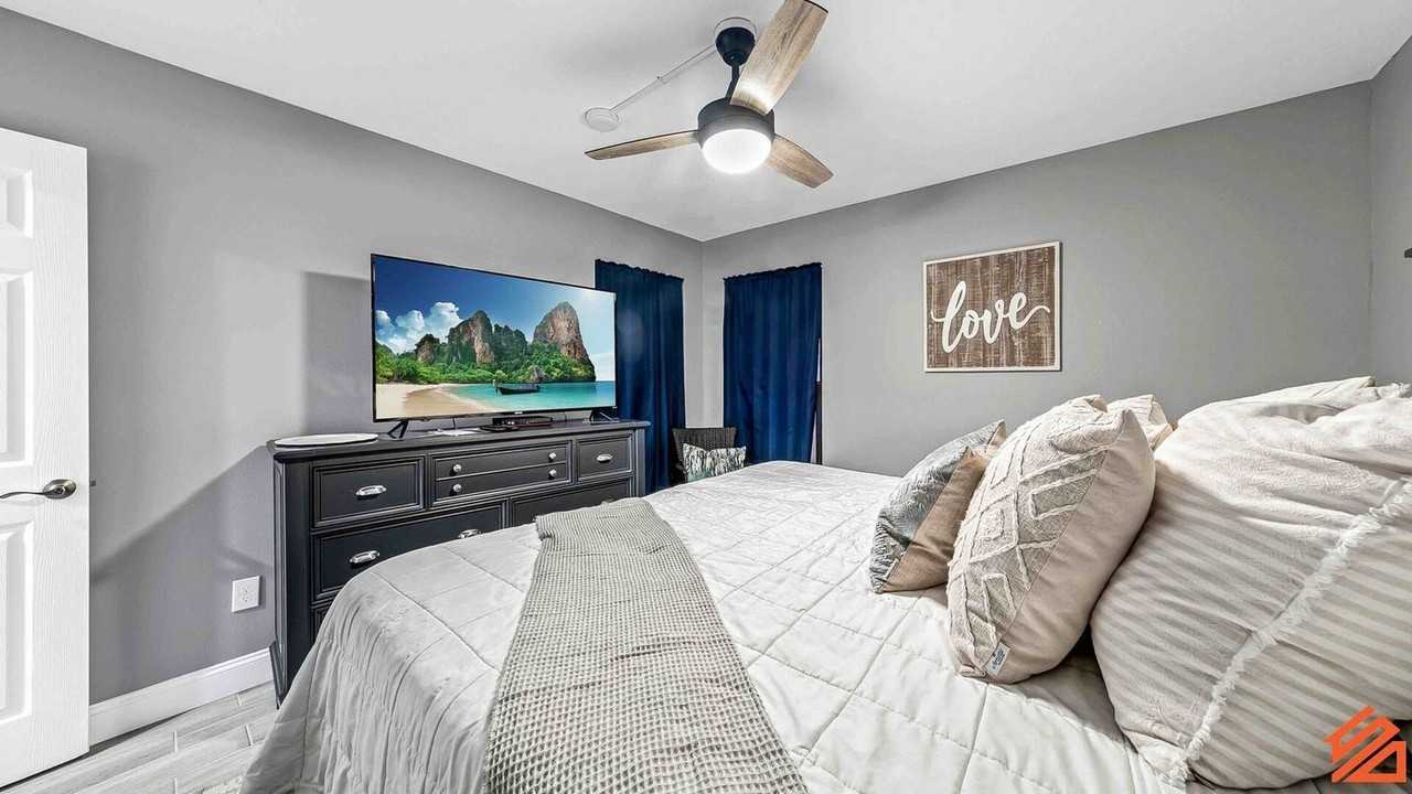 343 Gulf Shore Dr #1502022P - Photo 7 of 32