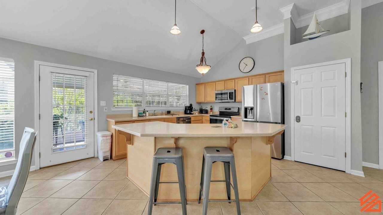 111 Hidden Lakes Dr #1502028P - Photo 7 of 33