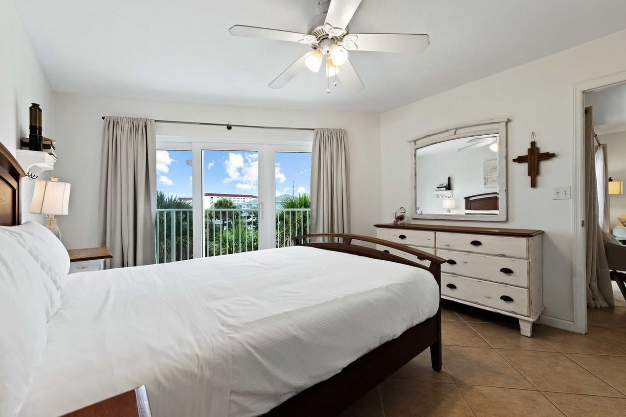 928 Whelk Ct #1502062P - Photo 3 of 34