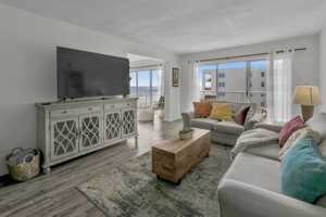 featured image of 790 Santa Rosa Blvd