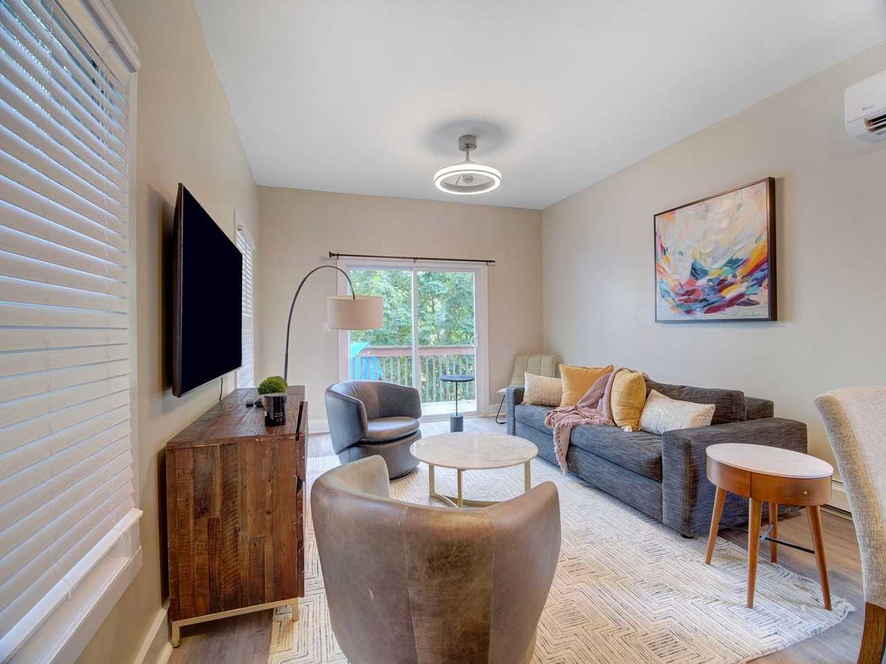 24 Britton St #1501172P - Photo 3 of 12