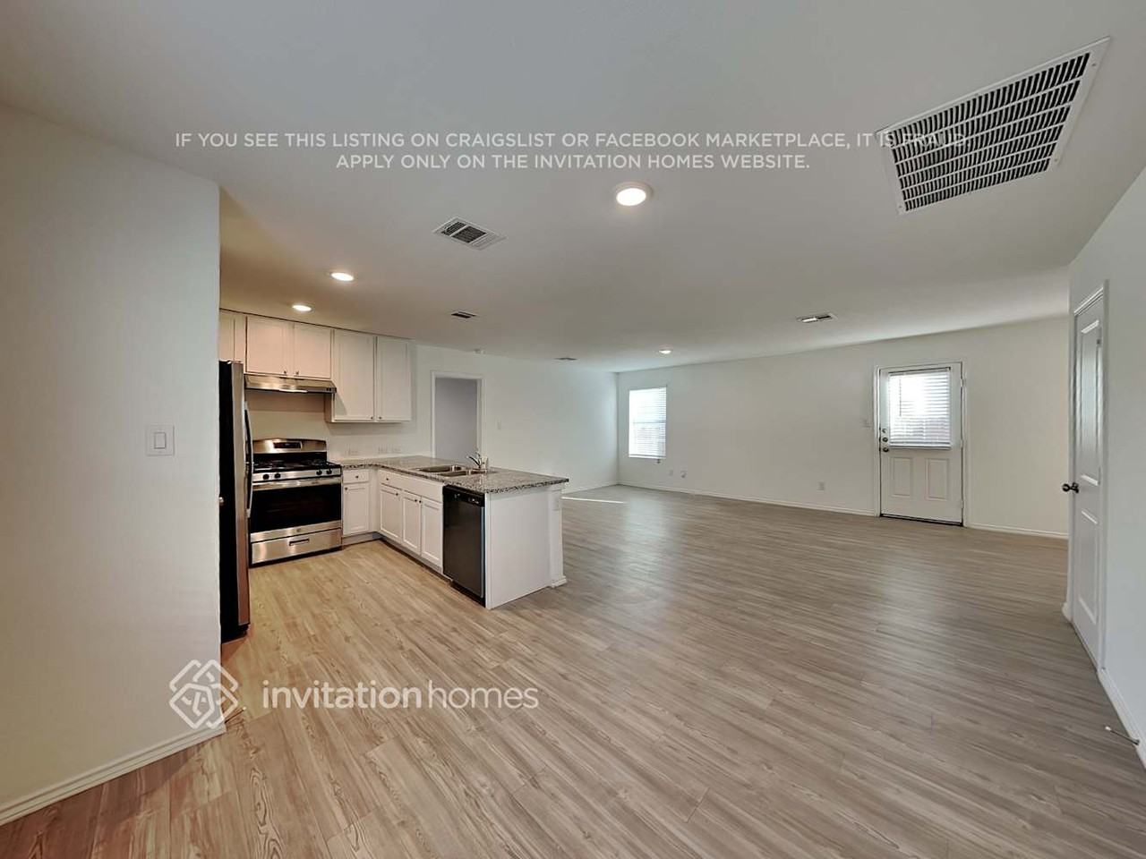14331 Estuary Pl - Photo 3 of 17