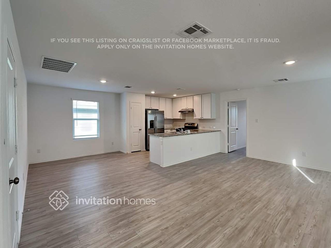 14331 Estuary Pl - Photo 4 of 17