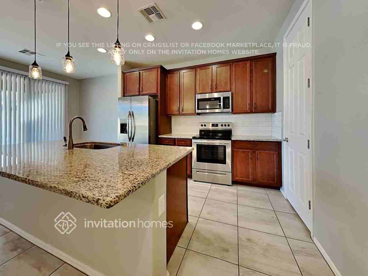 4465 W Kirkland Ave - Photo 6 of 22