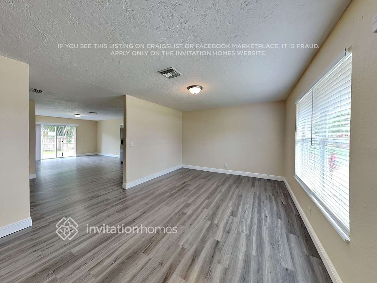 4582 Carthage Cir N - Photo 3 of 17