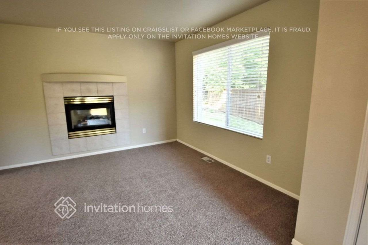 18604 94th Street Ct E - Photo 5 of 12