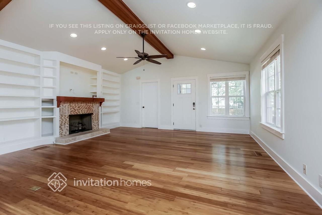 609 Eastview Cir - Photo 2 of 13