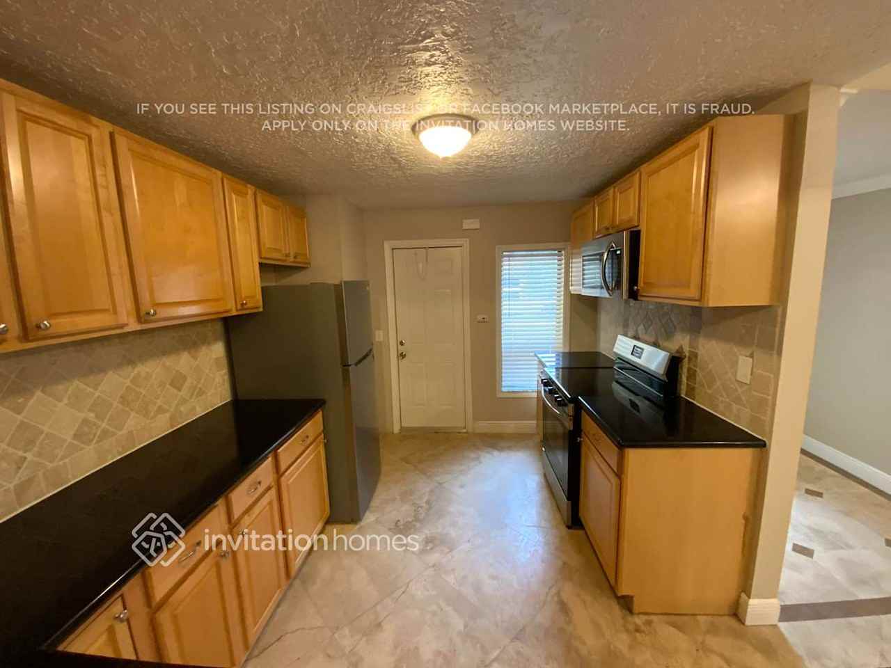 19745 Colorado Cir - Photo 7 of 25