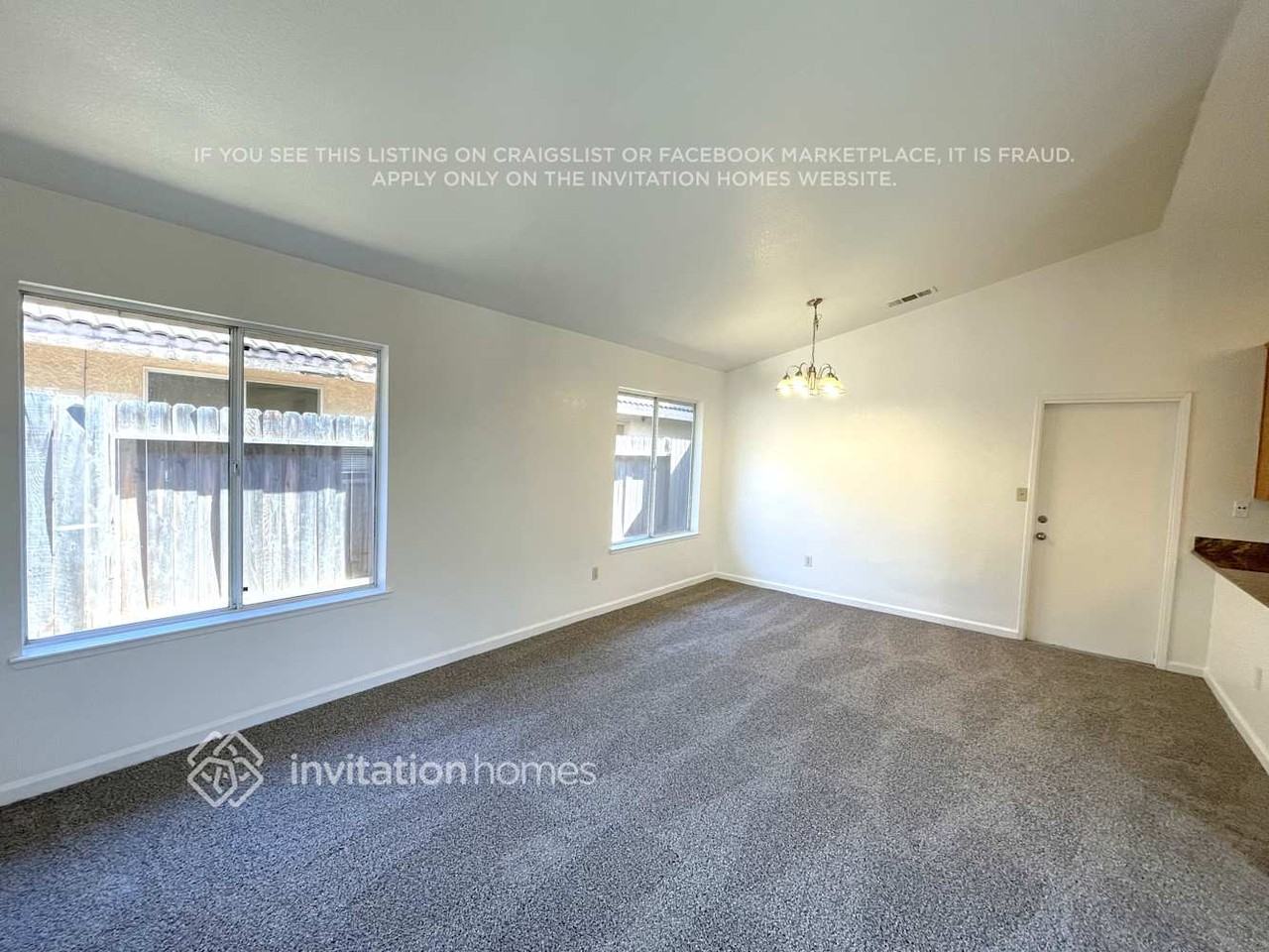 1144 La Mesa St - Photo 2 of 10