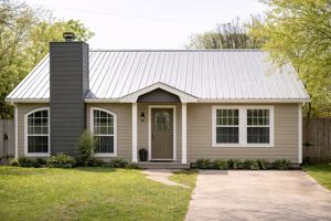 featured image of 903 Haynes Dr #1