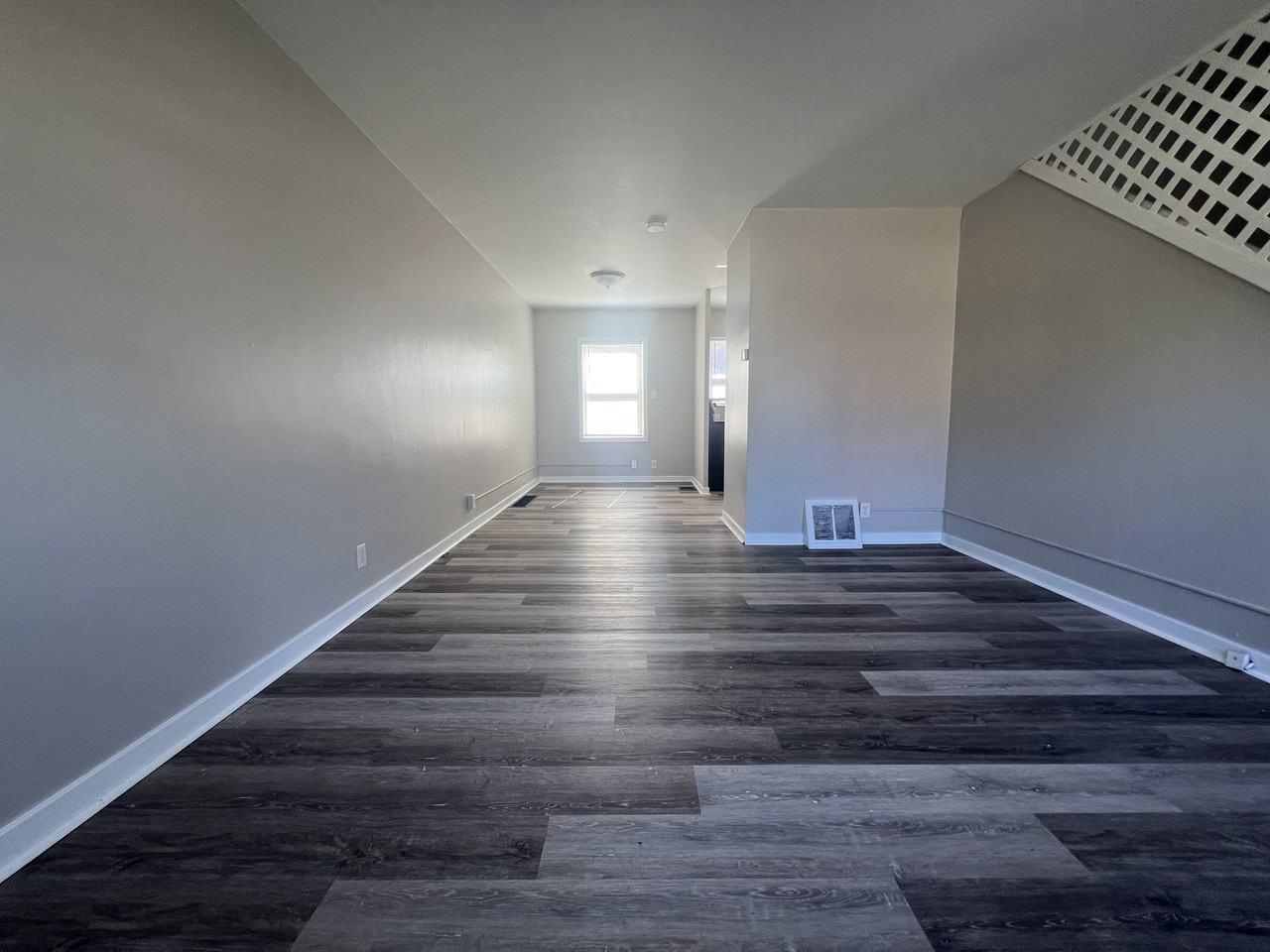 124 Locust Street - Photo 6 of 19