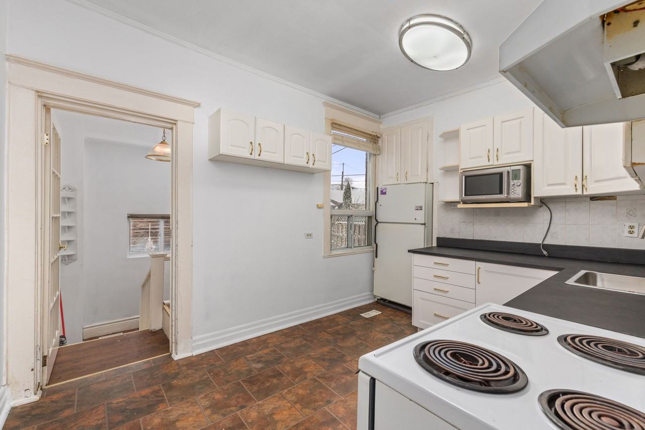 16 Edna Avenue #Main - Photo 2 of 23