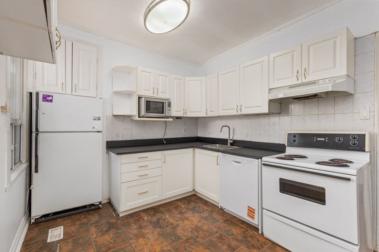 16 Edna Avenue #Main - Photo 3 of 23