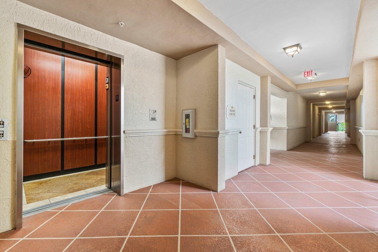 1302 Tuscany Way - Photo 7 of 38