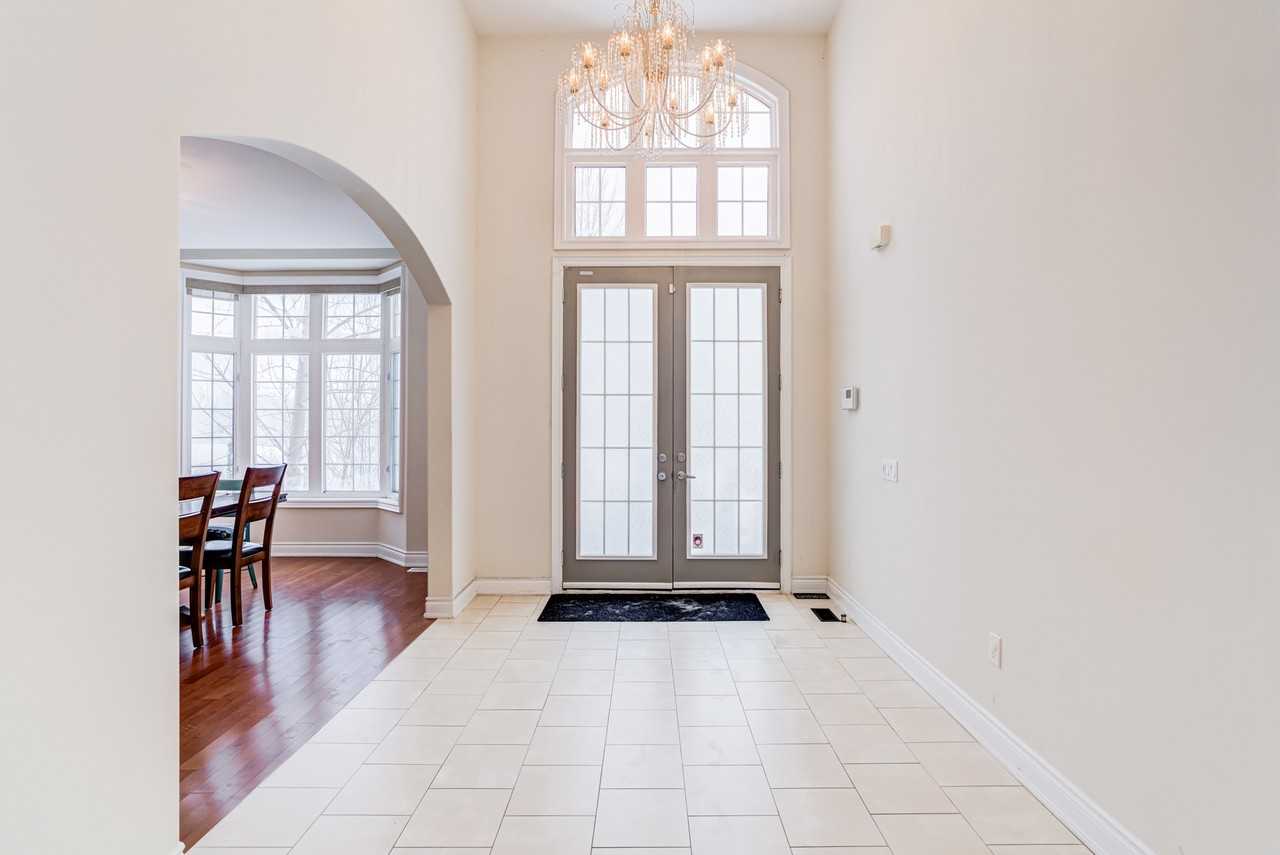 161 Vanda Drive - Photo 3 of 37