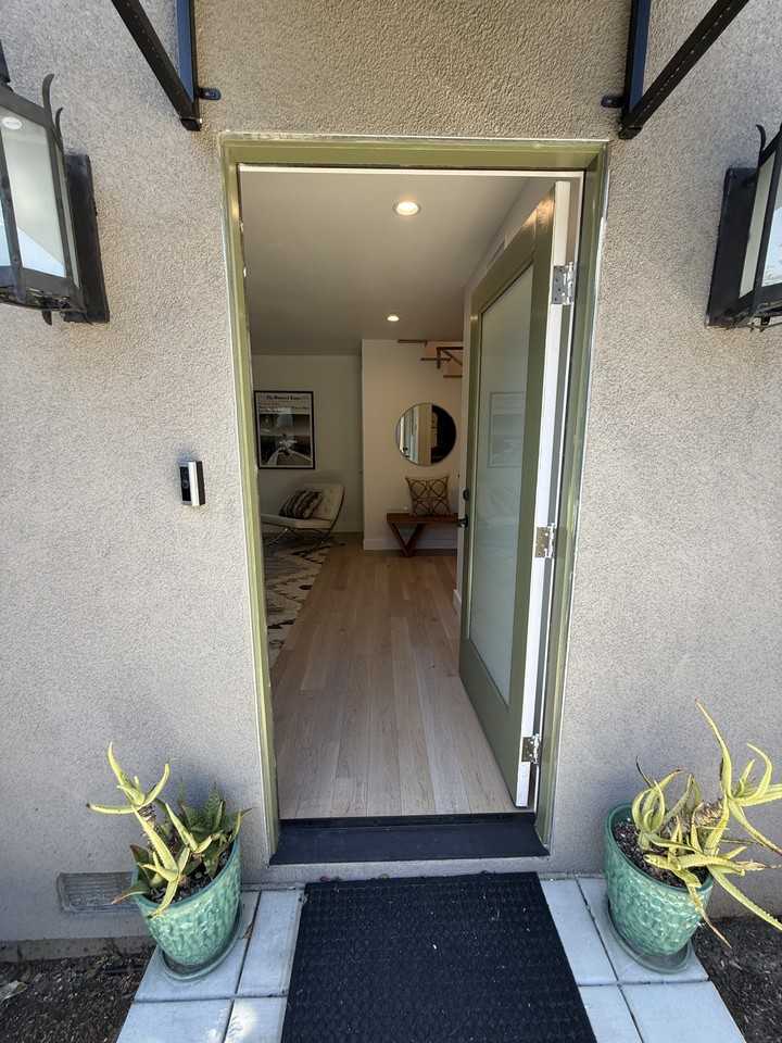 10351 Keswick Avenue - Photo 2 of 17