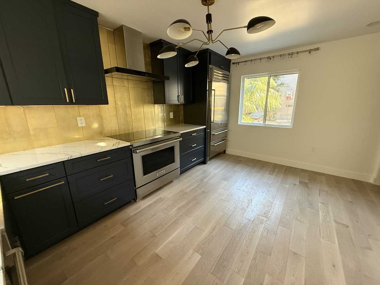 10351 Keswick Avenue - Photo 6 of 17