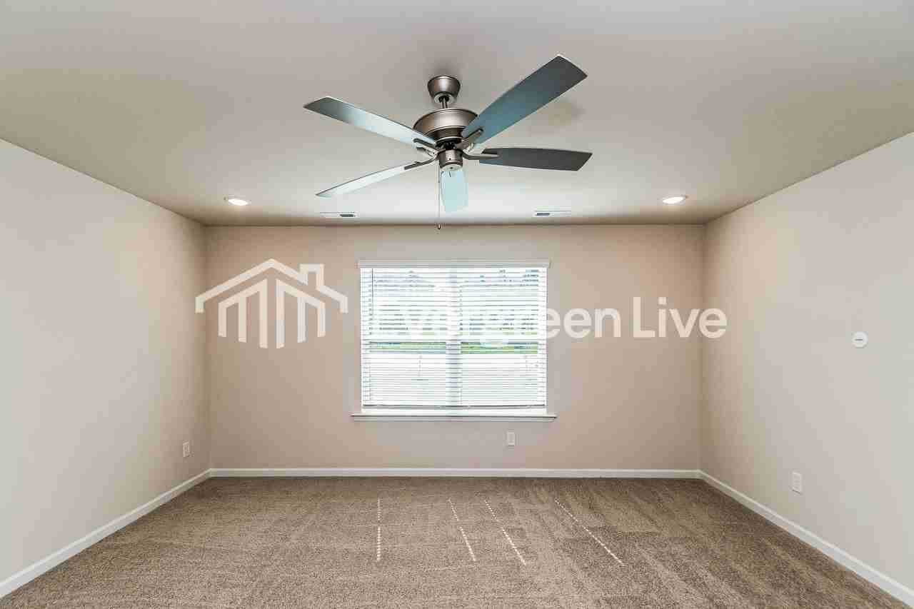 7617 Waypond Ct - Photo 4 of 15