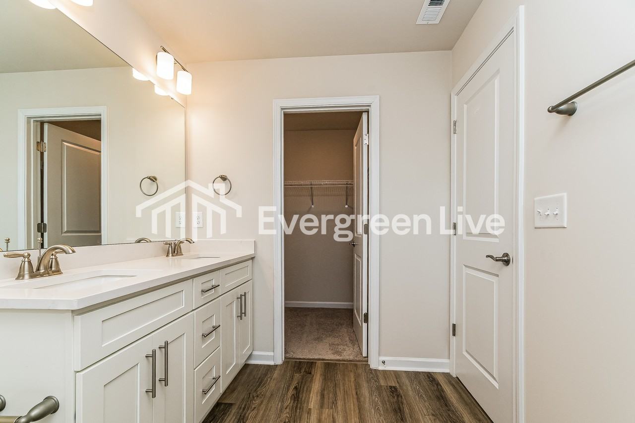 7617 Waypond Ct - Photo 6 of 15