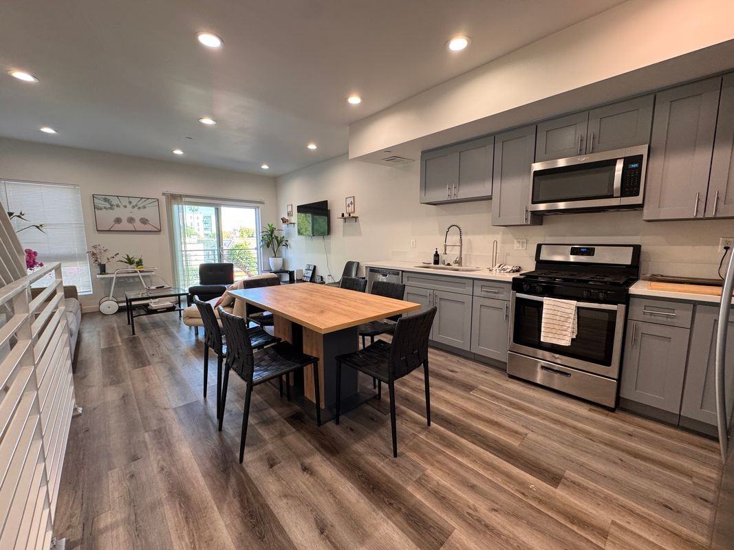 2625 Somerset Dr - Photo 3 of 21