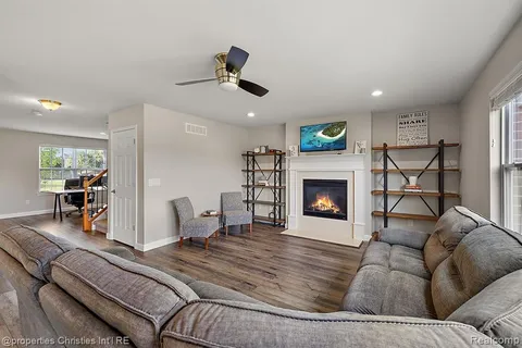 61171 Saddlecreek Dr - Photo 6 of 50