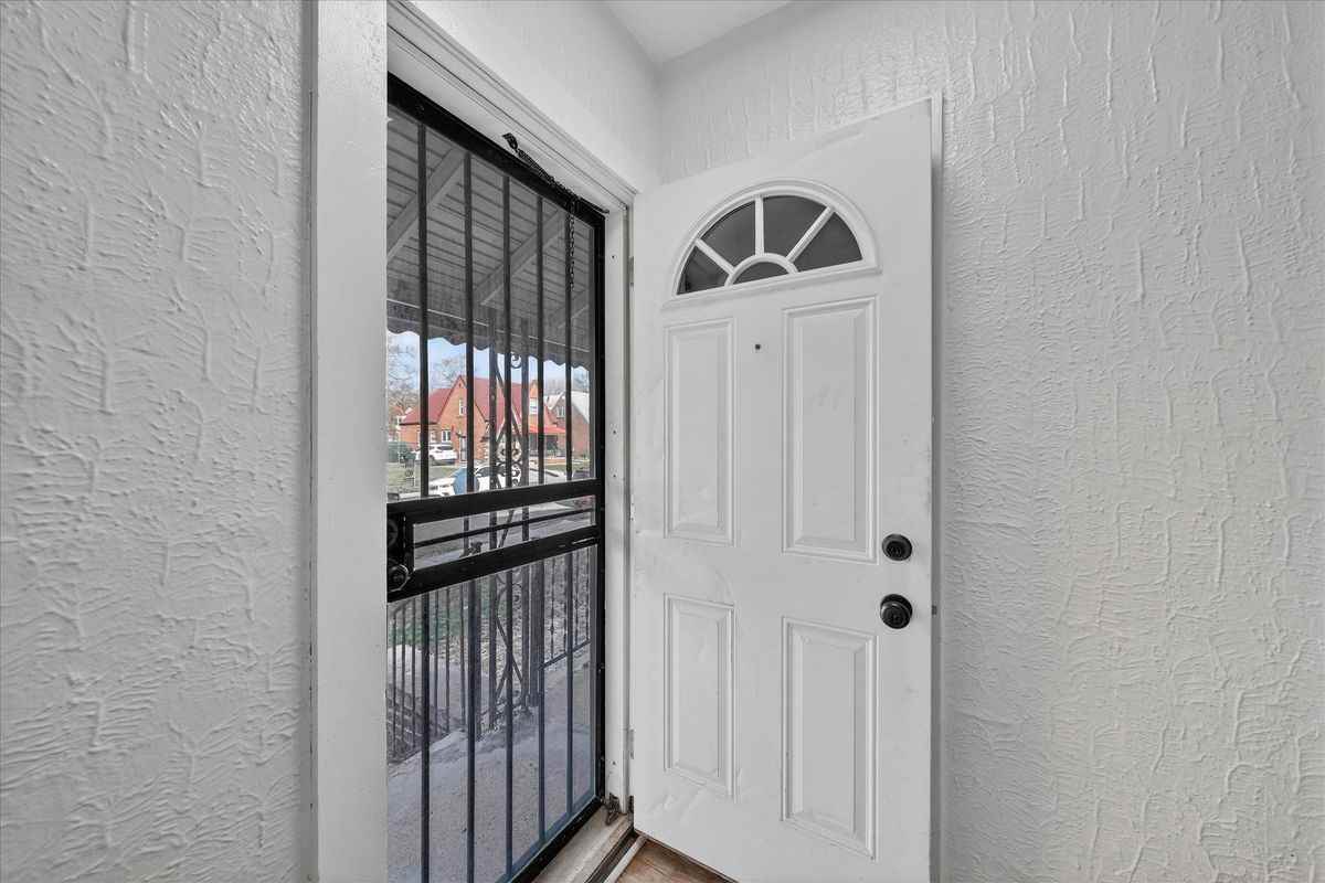 16890 Stoepel St - Photo 2 of 19