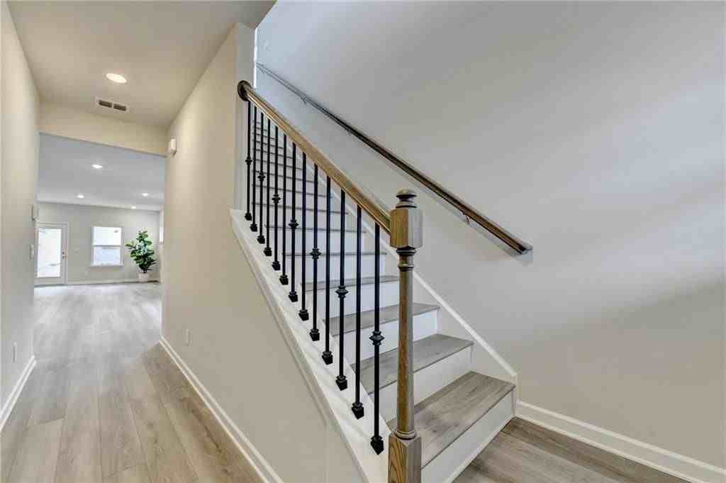 2357 Whitworth St - Photo 3 of 50