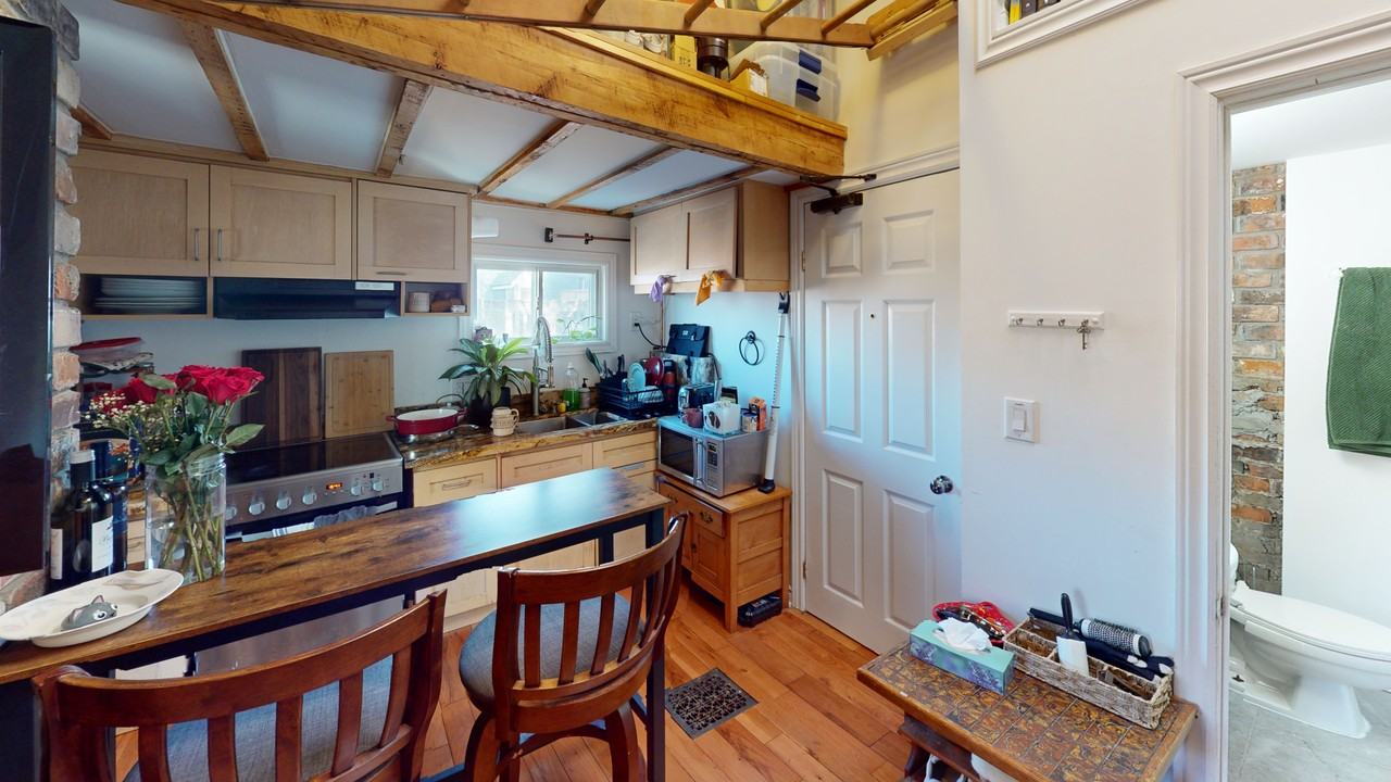 HARBORD ST & SPADINA AVE - Photo 7 of 15