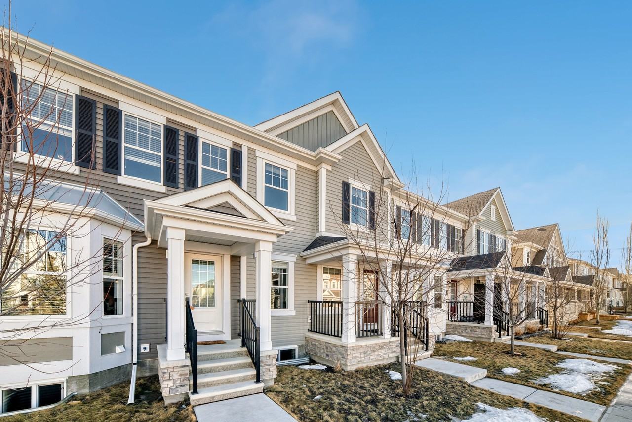 231 Windford Crescent Southwest - Photo 2 of 44