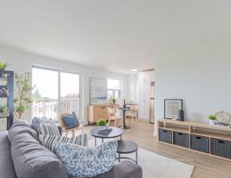 featured image of 401 Main St E