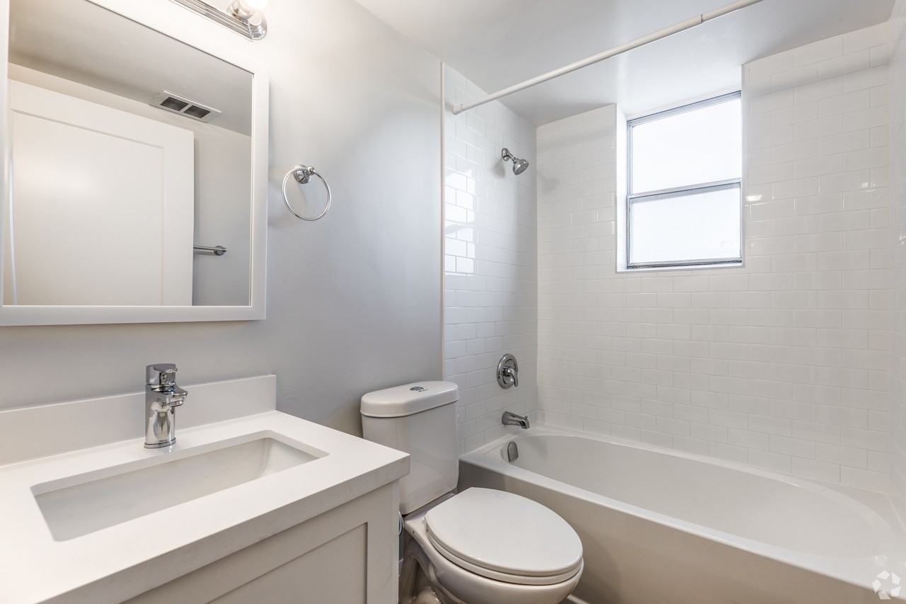 401 Main Street East - Photo 6 of 7