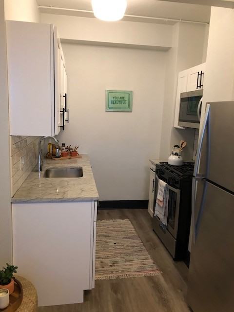 W Pratt Blvd & N Sheridan Rd - Photo 2 of 14