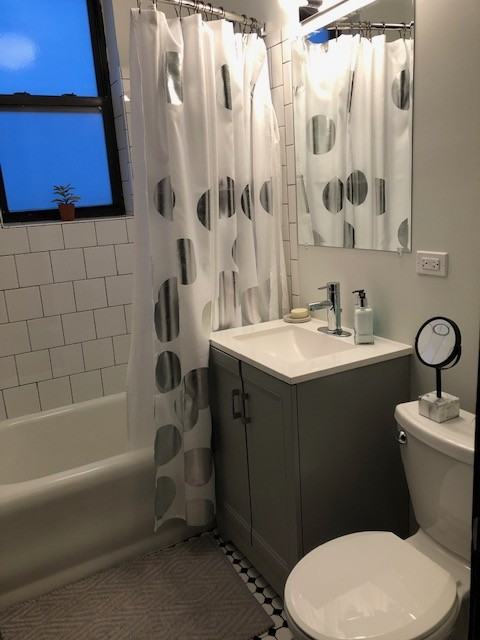 W Pratt Blvd & N Sheridan Rd - Photo 7 of 14