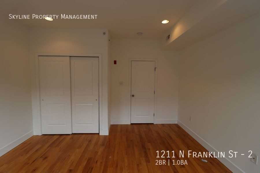1211 N Franklin St #2 - Photo 5 of 7
