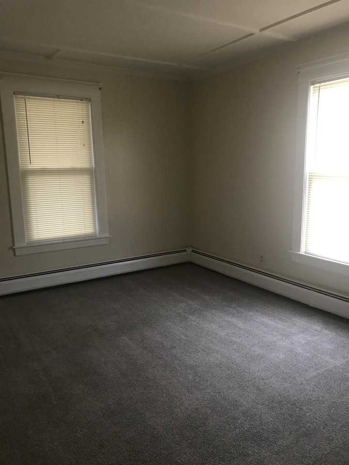 24 Ticonic St #3 - Photo 7 of 9