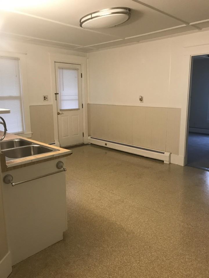 24 Ticonic St #3 - Photo 4 of 9