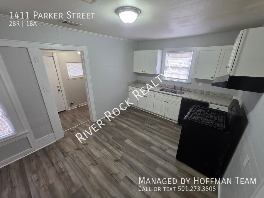1411 Parker St - Photo 3 of 12